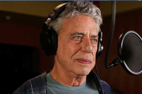Chico Buarque tem obra abordada pelo cantor português José Pedro Gil no álbum 'Trocando em miúdos'